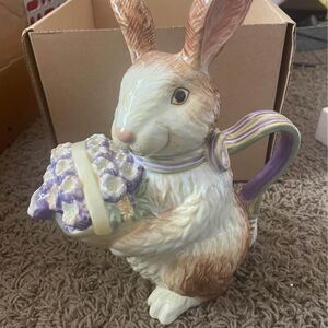 Longaberger Bunny teapot 2005 in box Spring Easter